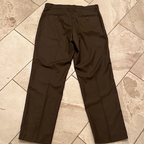 Geoffrey Beene’s Men’s 2 Button Brown Wool Blazer, Size 44L. Flat Front Pants. - Picture 8 of 8